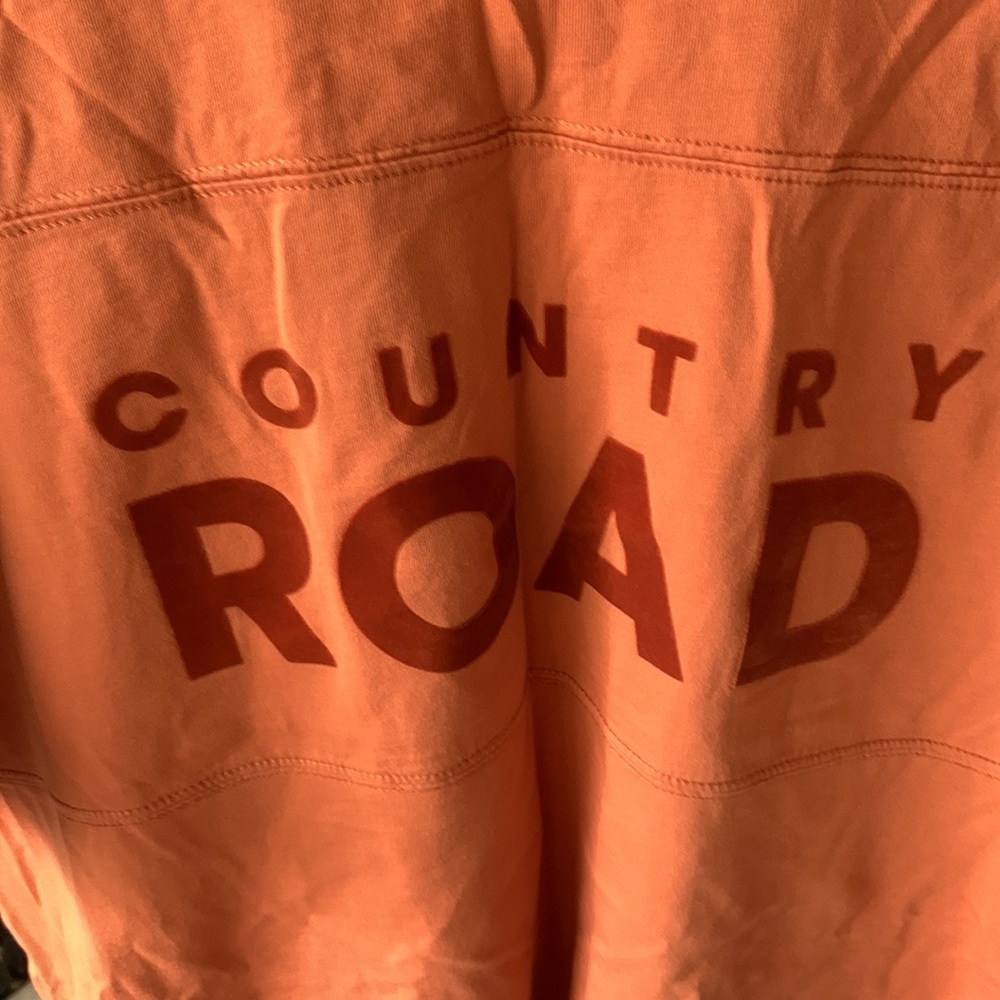Country Road t shirt - Picture 3 of 3